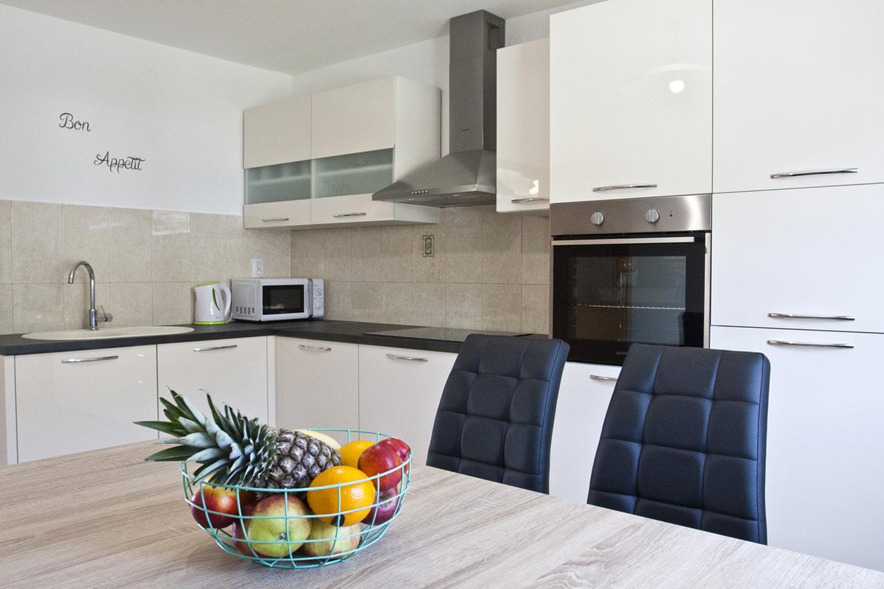 Apartment Noel Kaštela Zewnętrze zdjęcie